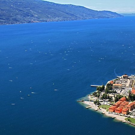Campione Ora Apartments By Gardadomusmea Кампионе-дель-Гарда Экстерьер фото