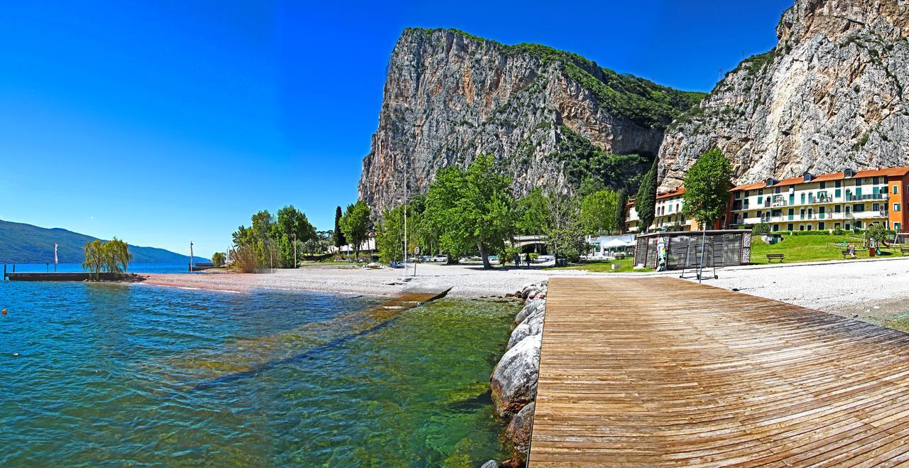 Campione Ora Apartments By Gardadomusmea Кампионе-дель-Гарда Экстерьер фото