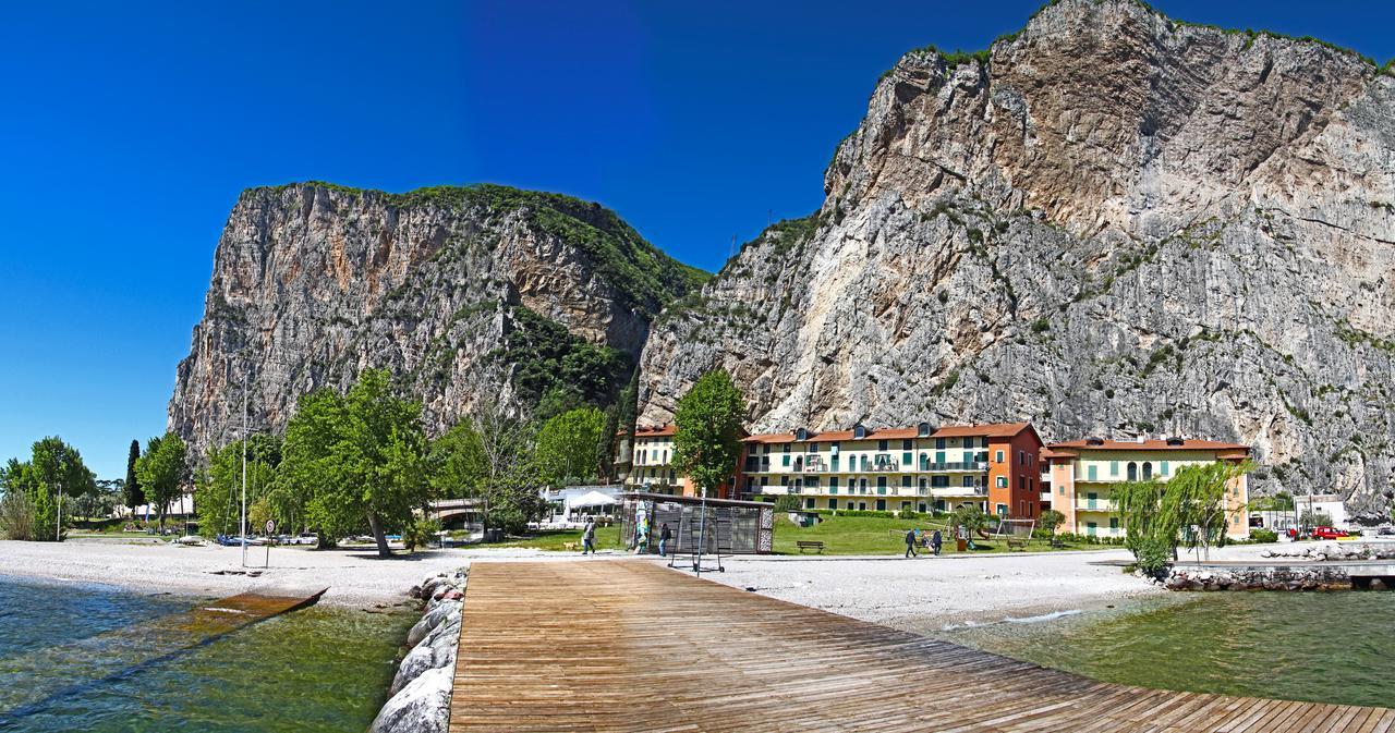 Campione Ora Apartments By Gardadomusmea Кампионе-дель-Гарда Экстерьер фото