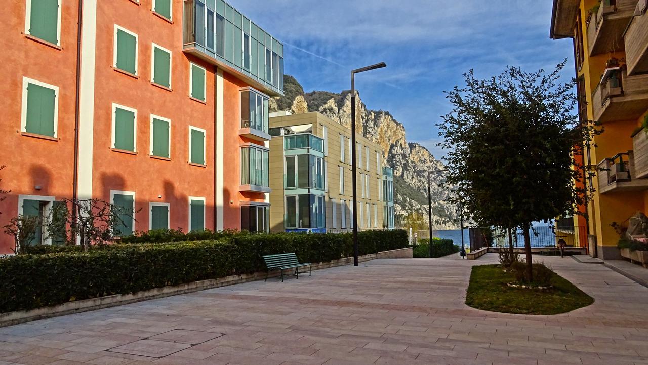 Campione Ora Apartments By Gardadomusmea Кампионе-дель-Гарда Экстерьер фото